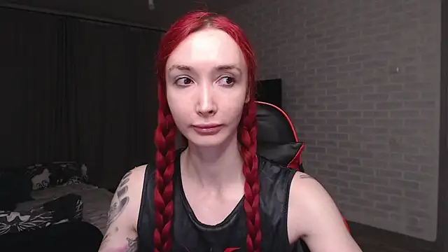 Snapshot of Roxy_Silver chatting on June 25, 2026, 8:14 pm Roxy Silver online show from June 25, 2026, 8:14 pm