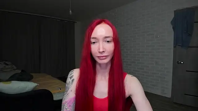 Snapshot of Roxy_Silver chatting on February 9, 2026, 1:47 am Roxy Silver online show from February 9, 2026, 1:47 am