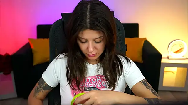 Snapshot of NicoleMun chatting on March 16, 2025, 5:25 am NicoleMun online show from March 16, 2025, 5:25 am