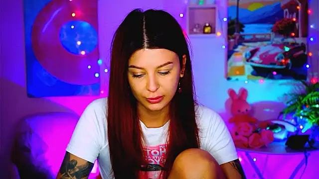 NicoleMun online show from February 10, 2026, 4:06 pm