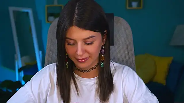 Snapshot of NicoleMun chatting on February 4, 2025, 6:38 pm NicoleMun online show from February 4, 2025, 6:38 pm