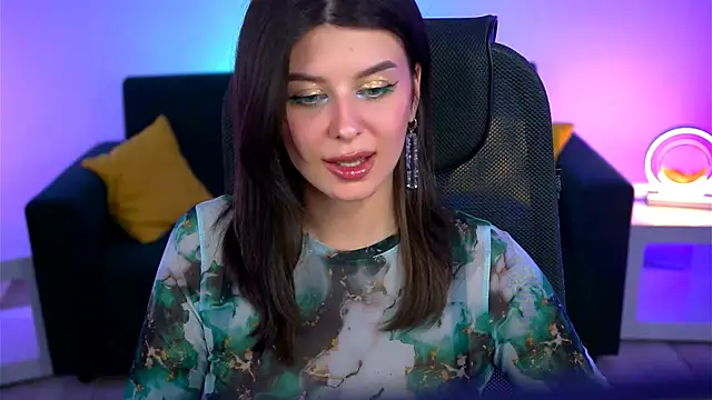 Snapshot of NicoleMun chatting on March 4, 2025, 9:00 pm NicoleMun online show from March 4, 2025, 9:00 pm