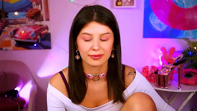 Snapshot of NicoleMun chatting on January 24, 2025, 6:35 pm NicoleMun online show from January 24, 2025, 6:35 pm