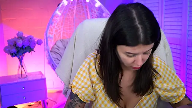 Snapshot of NicoleMun chatting on March 13, 2025, 12:56 pm NicoleMun online show from March 13, 2025, 12:56 pm