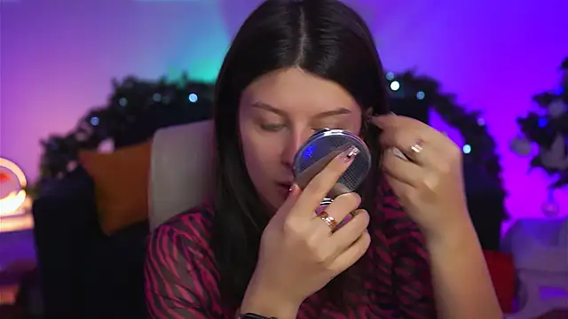 Snapshot of NicoleMun chatting on January 26, 2025, 5:23 am NicoleMun online show from January 26, 2025, 5:23 am