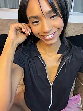 Snapshot of xenia_golden chatting on April 30, 2026, 6:48 pm xenia golden online show from April 30, 2026, 6:48 pm