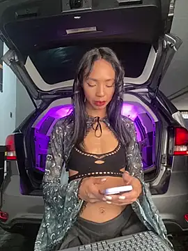 Snapshot of xenia_golden chatting on January 17, 2026, 12:09 pm xenia golden online show from January 17, 2026, 12:09 pm