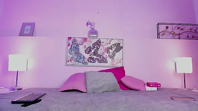 Snapshot of xenia_golden chatting on February 28, 2026, 8:41 pm xenia golden online show from February 28, 2026, 8:41 pm