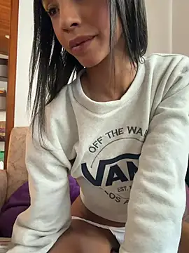 Snapshot of xenia_golden chatting on March 16, 2026, 7:16 pm xenia golden online show from March 16, 2026, 7:16 pm