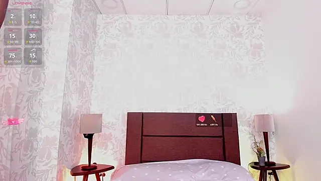 Snapshot of xenia_golden chatting on December 20, 2025, 12:41 pm xenia golden online show from December 20, 2025, 12:41 pm