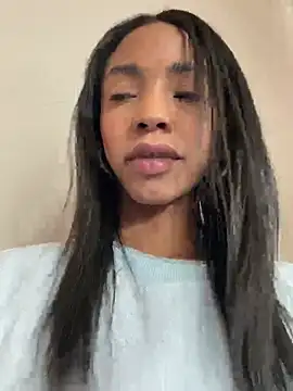 Snapshot of xenia_golden chatting on March 24, 2026, 3:45 pm xenia golden online show from March 24, 2026, 3:45 pm