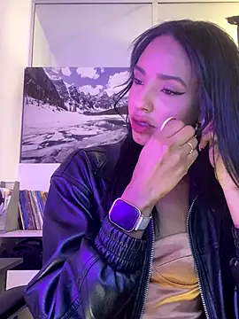 Snapshot of xenia_golden chatting on November 29, 2025, 4:29 pm xenia golden online show from November 29, 2025, 4:29 pm