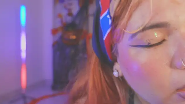 Snapshot of Samanta_cutee chatting on October 18, 2025, 10:06 am Samanta cutee online show from October 18, 2025, 10:06 am