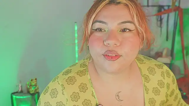 Snapshot of Samanta_cutee chatting on November 11, 2025, 1:39 pm Samanta cutee online show from November 11, 2025, 1:39 pm