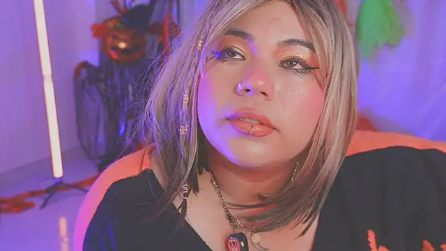 Snapshot of Samanta_cutee chatting on October 13, 2025, 11:01 am Samanta cutee online show from October 13, 2025, 11:01 am