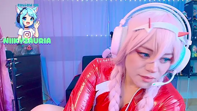  niiky online show from November 10, 2025, 10:53 am