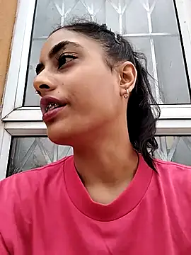 cleopatra-phaedra online show from February 1, 2025, 7:05 am