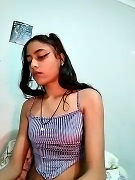 cleopatra-phaedra online show from September 27, 2025, 5:41 pm