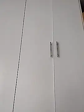 cleopatra-phaedra online show from September 11, 2025, 12:49 pm