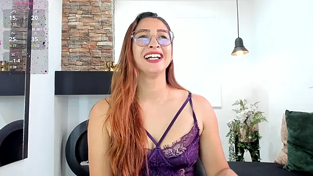  LaraMom  online show from October 2, 2025, 7:39 pm