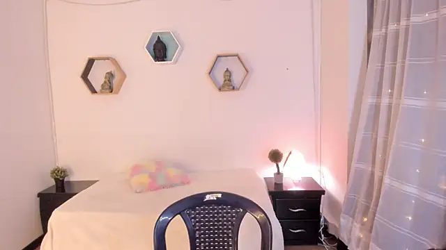 Snapshot of Paloma_victory chatting on February 5, 2025, 8:35 pm Paloma victory online show from February 5, 2025, 8:35 pm