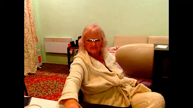 Natali7634 online show from September 23, 2025, 7:32 pm