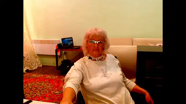 Natali7634 online show from October 6, 2025, 8:59 am