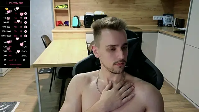 Snapshot of Larstar01 chatting on February 2, 2025, 10:28 pm Larstar01 online show from February 2, 2025, 10:28 pm