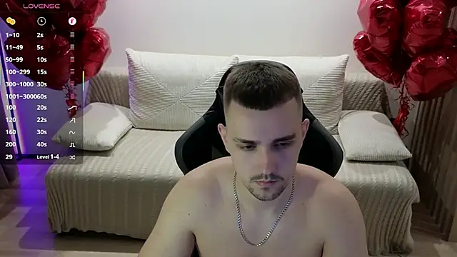 Snapshot of Larstar01 chatting on November 1, 2025, 11:53 pm Larstar01 online show from November 1, 2025, 11:53 pm