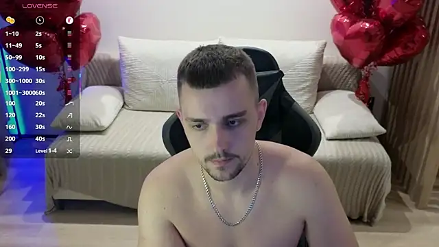 Snapshot of Larstar01 chatting on October 27, 2025, 11:05 pm Larstar01 online show from October 27, 2025, 11:05 pm