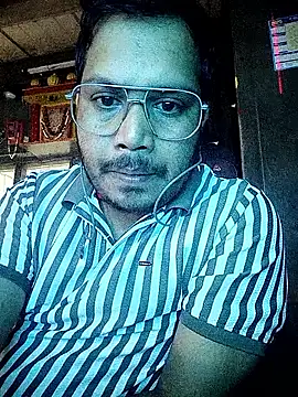 DeepakXxxR86 online show from November 24, 2025, 6:41 pm