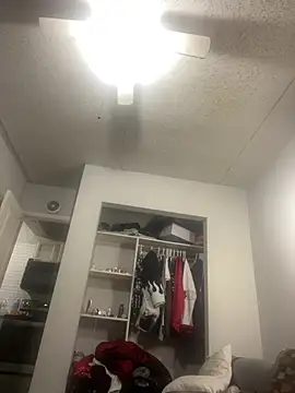 Snapshot of bigdick5157 chatting on February 10, 2026, 8:19 pm bigdick5157 online show from February 10, 2026, 8:19 pm