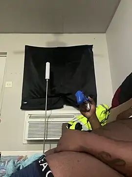 Snapshot of bigdick5157 chatting on February 5, 2026, 11:44 pm bigdick5157 online show from February 5, 2026, 11:44 pm