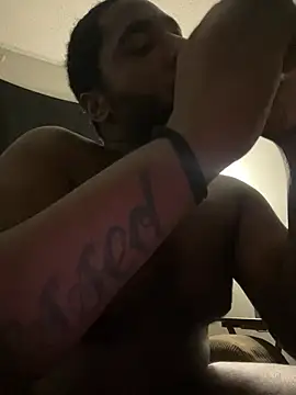 Snapshot of bigdick5157 chatting on February 28, 2026, 7:41 am bigdick5157 online show from February 28, 2026, 7:41 am