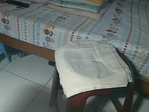 triangle0623 online show from September 24, 2025, 9:38 am