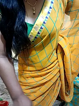 Snapshot of Nithya_05 chatting on November 6, 2025, 9:13 am Nithya 05 online show from November 6, 2025, 9:13 am