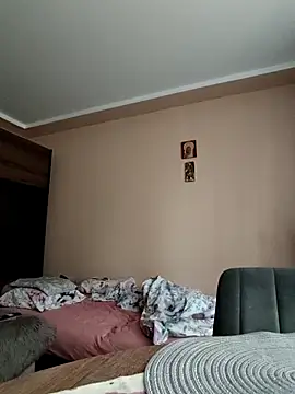 Snapshot of Pol1074 chatting on May 8, 2026, 6:28 am Pol1074 online show from May 8, 2026, 6:28 am
