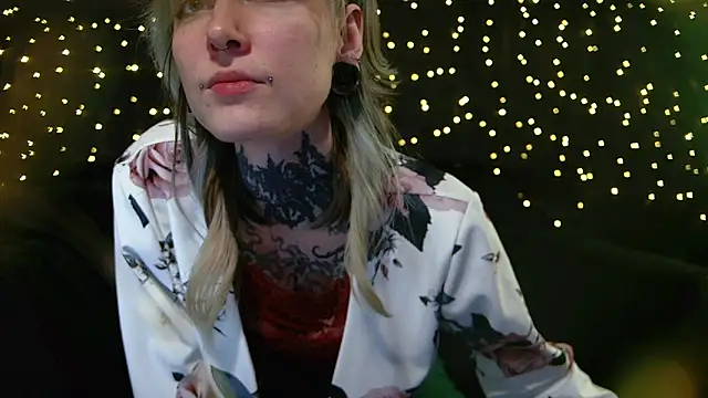 Littlespacemouse online show from February 3, 2026, 6:46 pm