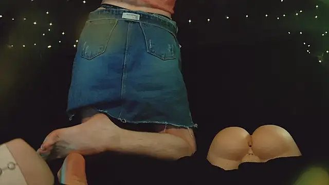 Littlespacemouse online show from December 13, 2025, 8:04 pm