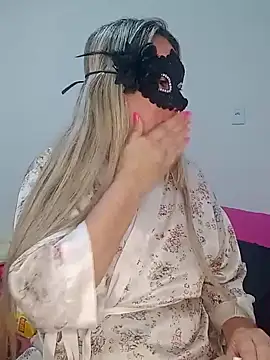 Snapshot of titiasexy chatting on November 7, 2025, 3:11 am titiasexy online show from November 7, 2025, 3:11 am