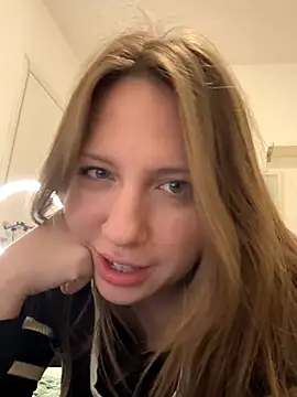 Sashabunny online show from November 24, 2025, 7:47 pm