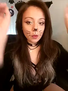 Kimiechanuwu online show from October 21, 2025, 4:28 pm