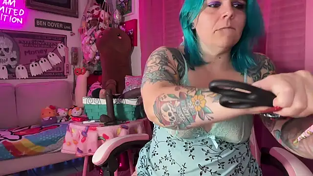 CherryBombBomb online show from November 1, 2025, 5:57 am