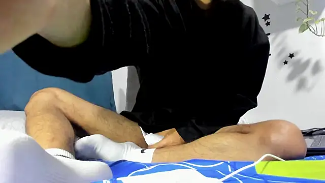 Aronxxs online show from October 24, 2025, 9:41 am