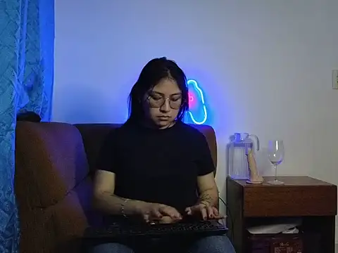 Caroll Luna online show from December 2, 2024, 4:15 am