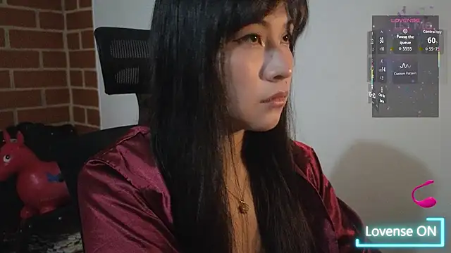 Caroll Luna online show from October 4, 2025, 2:02 am