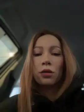 LavenderHot online show from February 10, 2026, 2:32 am