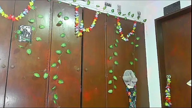  jessica rabbit online show from April 15, 2026, 7:51 pm