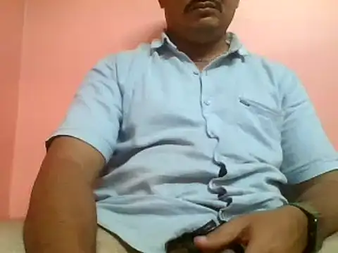 naughtymike0007 online show from December 15, 2025, 1:39 pm