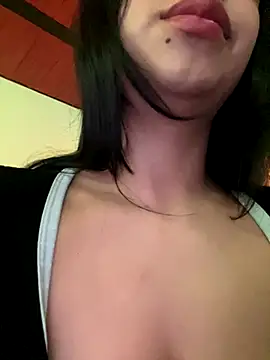 Snapshot of CieloTaylor chatting on October 1, 2025, 1:22 am CieloTaylor online show from October 1, 2025, 1:22 am